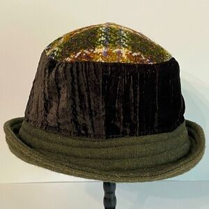 M. Gregg Studio Vintage 90s Y2K Soft Wool & Velvet Feel Plaid Bucket Hat; OS
